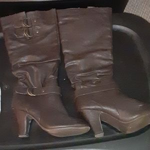 Chesnut boots size 6.5